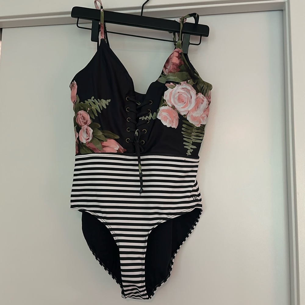 NWOT Albion Bathing suit